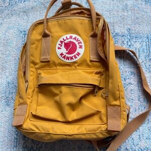 Fjallraven Kånken Mini Backpack in Ochre
